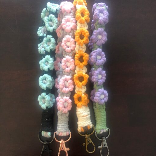 Macrame Daisy Lanyard