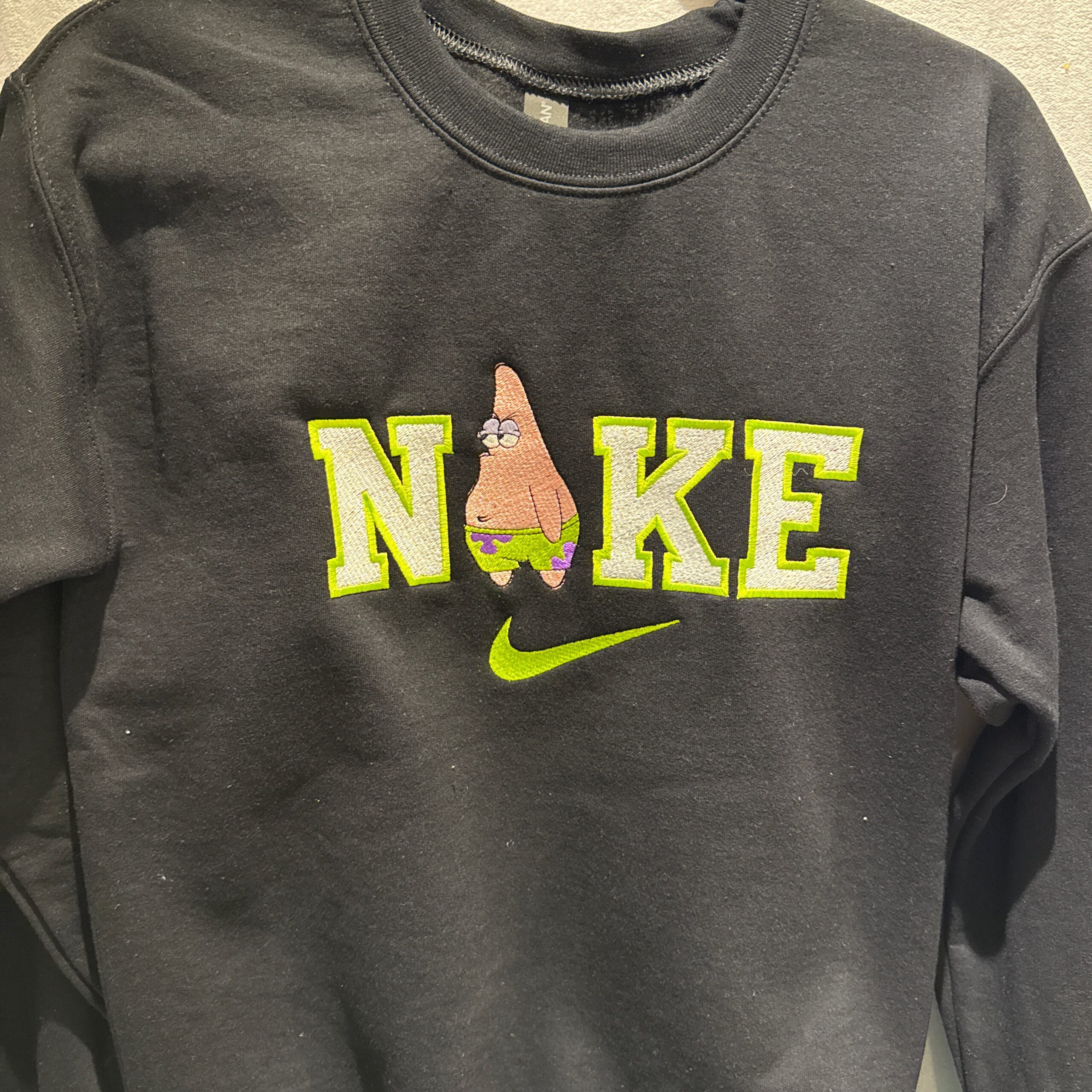 Crewneck Swoosh Pat